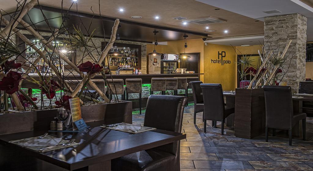 Hotel Polo Prešov Buitenkant foto